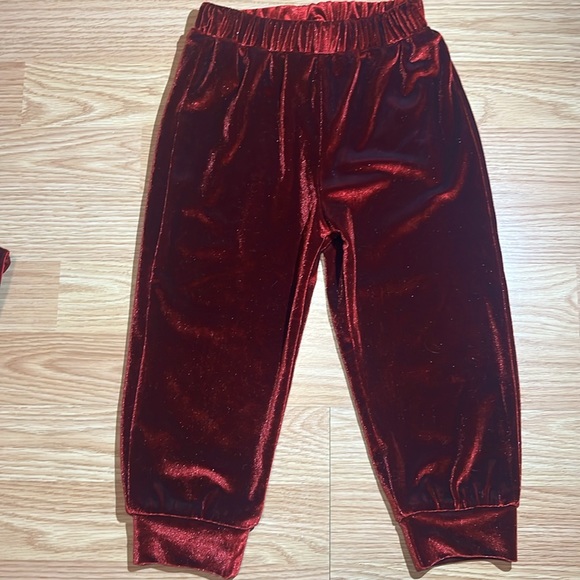 EUC SHEIN toddler 18-24 mo sweat suit. Velveteen red/burgundy. - Picture 3 of 4